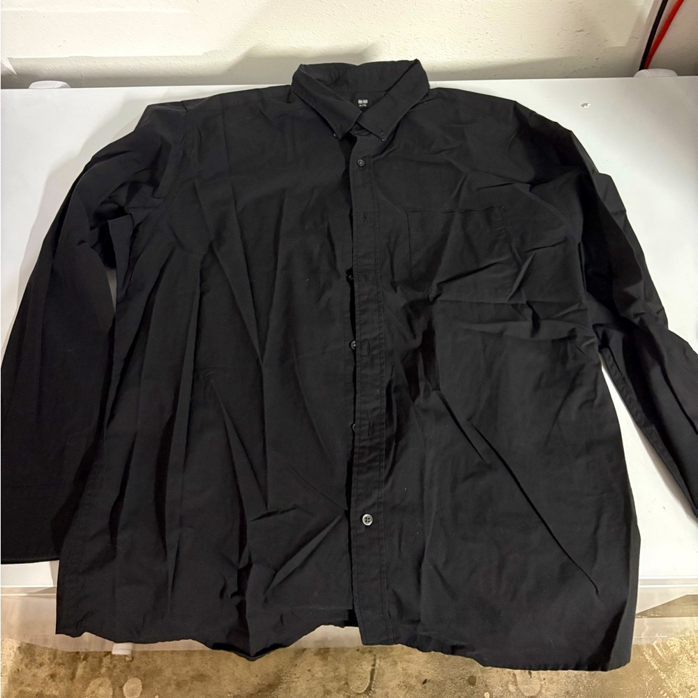 Uniqlo Black Dress Shirt Size XL
